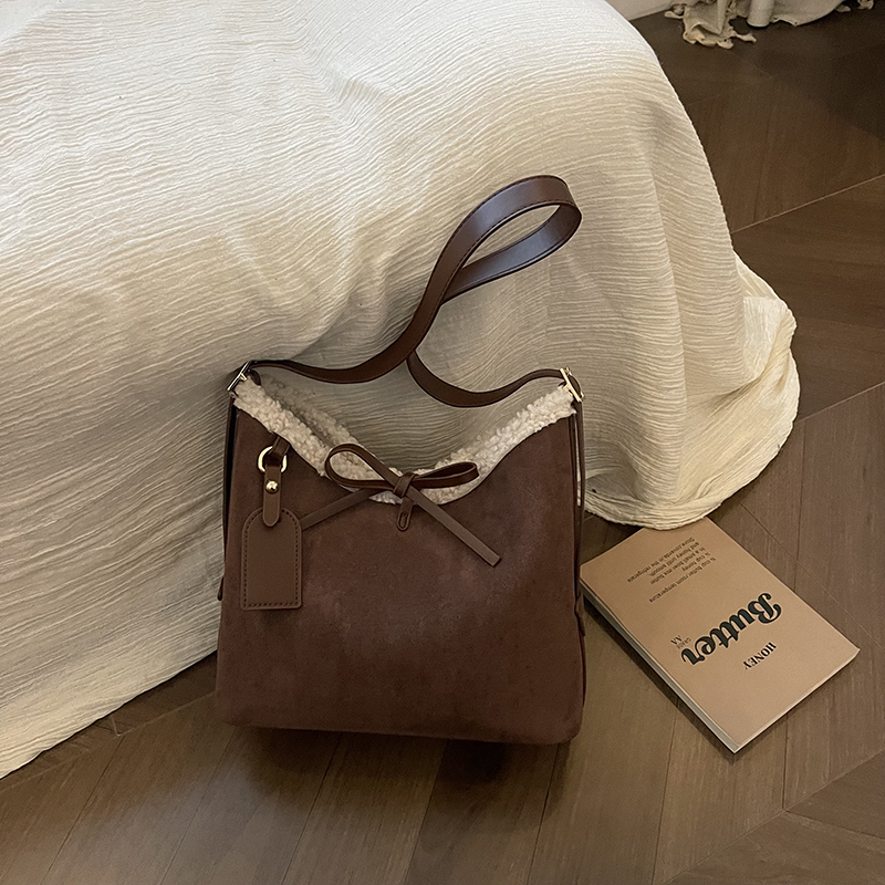 Women Bags Branded Sale - Sahte Süet Düz Renk Fiyonklu Çapraz